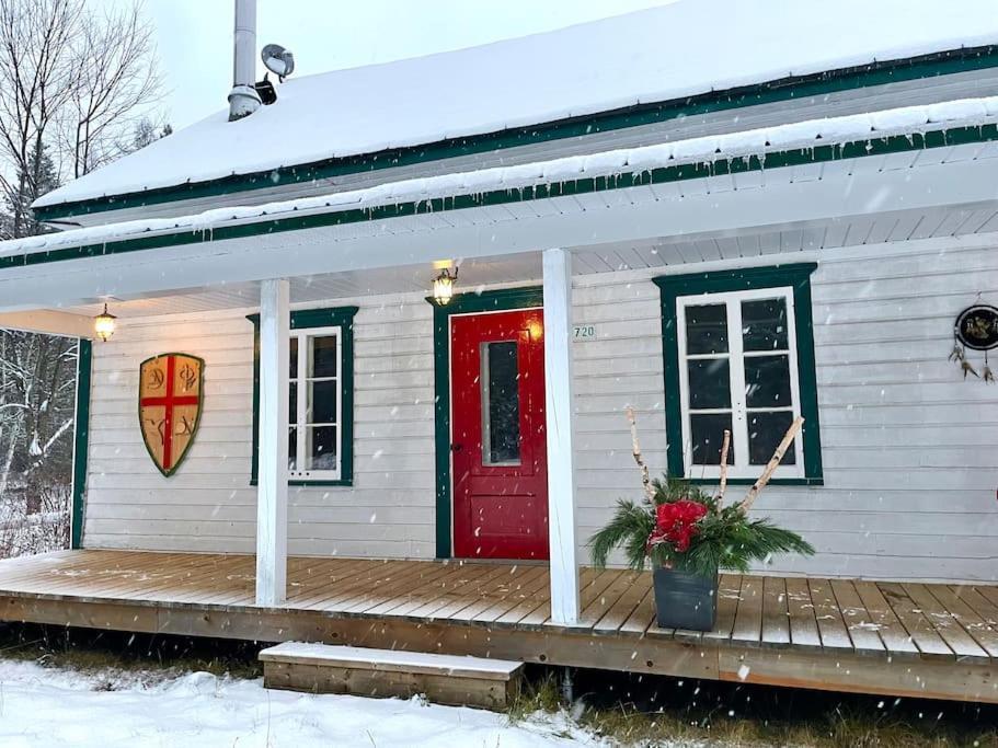 Chalets Nabu La Sacacomie - Riviere - Billard Сент-Алексис-де-Мон Экстерьер фото